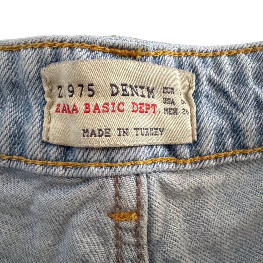 Zara Basic Z1975 Denim Womens Distressed Cut Off Light Blue Shorts, Size 4 - Picture 4 of 8